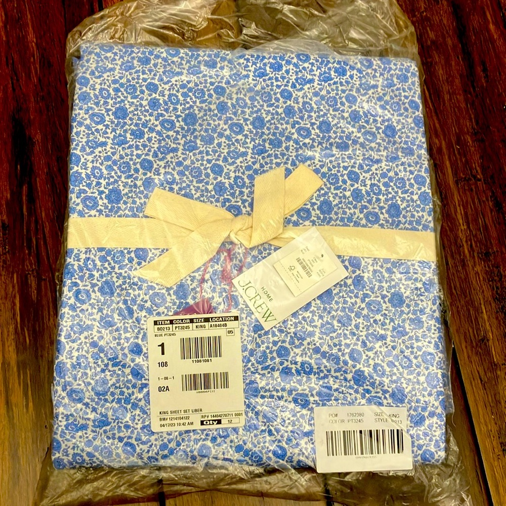 NWT King sheet set in Liberty® D'Anjo Coast fabric blue floral London sold out